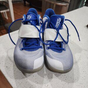 Nike Kyrie Flytrap 3 US 8.5 Azure